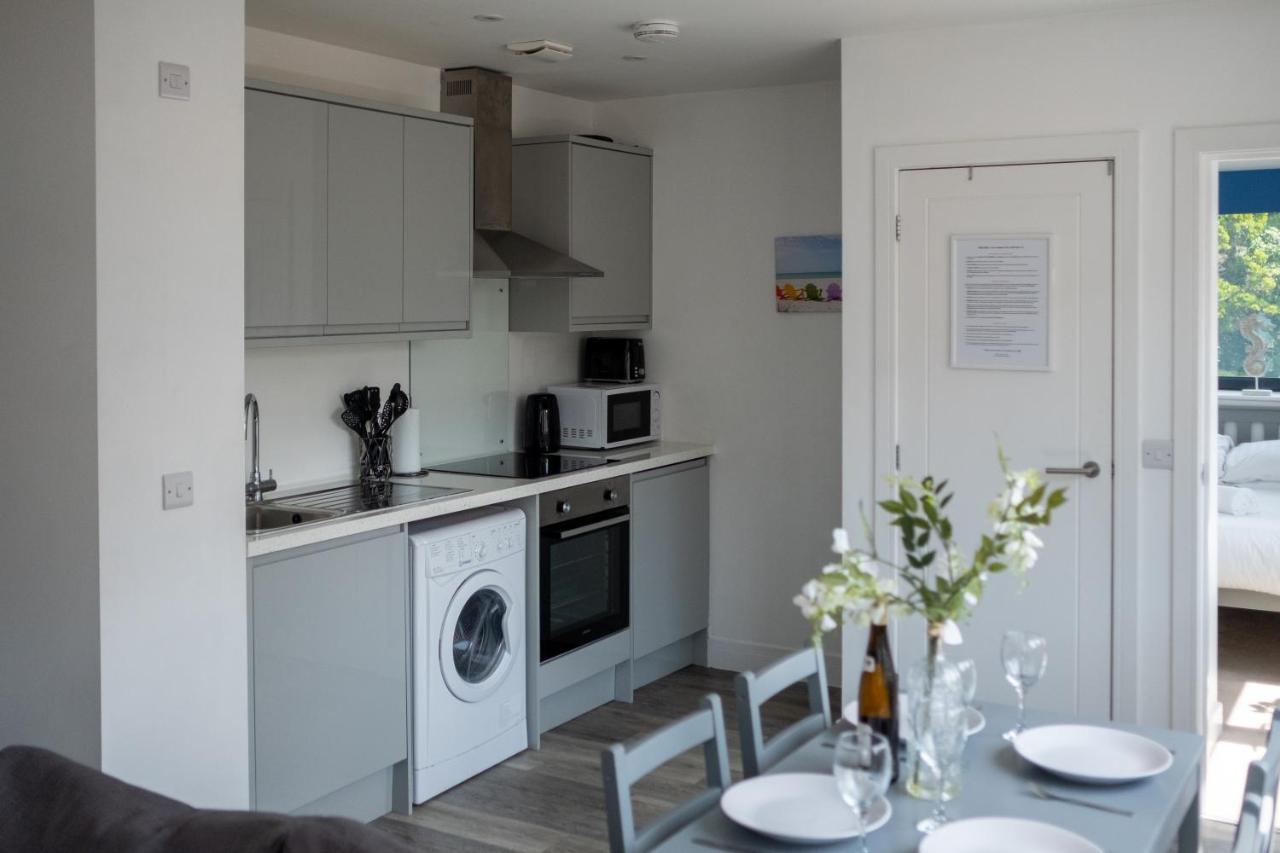 Modern One Bedroom Apartment In Town Centre & 4 Min To The Beach Bournemouth Exteriör bild