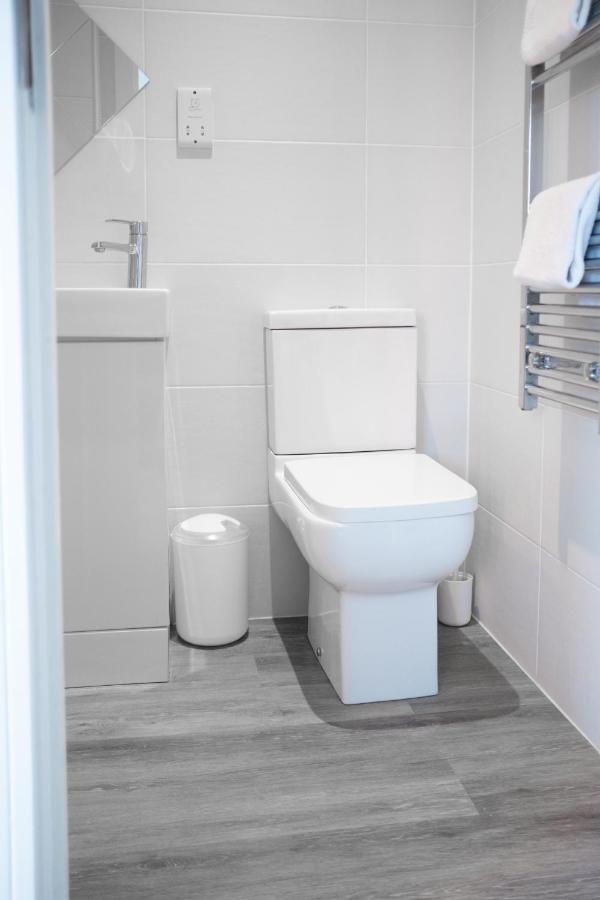 Modern One Bedroom Apartment In Town Centre & 4 Min To The Beach Bournemouth Exteriör bild