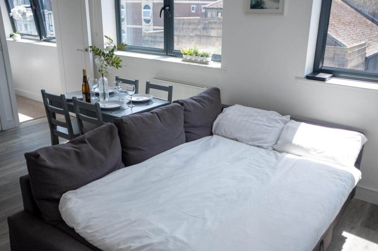 Modern One Bedroom Apartment In Town Centre & 4 Min To The Beach Bournemouth Exteriör bild